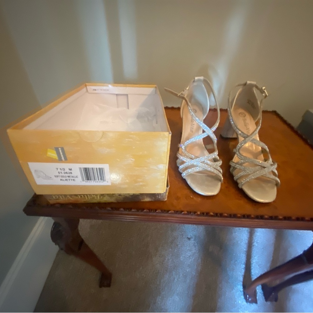 Bella Vita Gold and Silver Elegant Heels Never Worn
